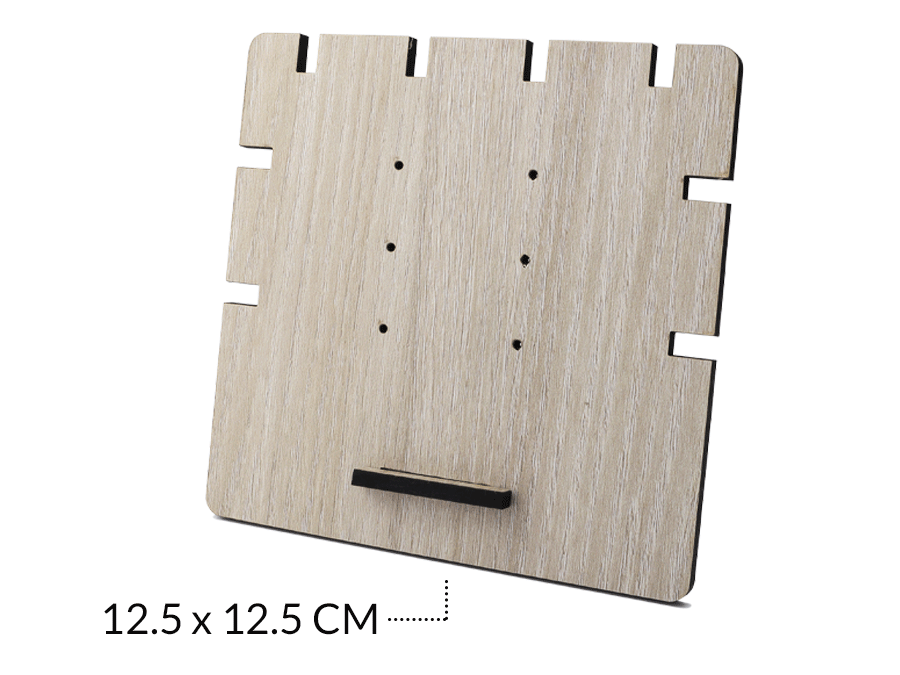 EXHIBIDOR MADERA MDF PARA COLLAR Y TOPOS 8 RANURA 4.8 X 4.8 MM / x UND / REF-08864