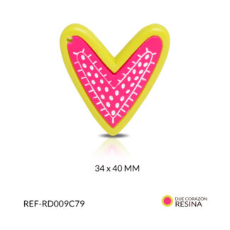 Dije resina corazón verde, centro fucsia 34x40mm x unidad