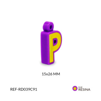 Dije en resina Letra P amarillo y morado 15x26mm x unid