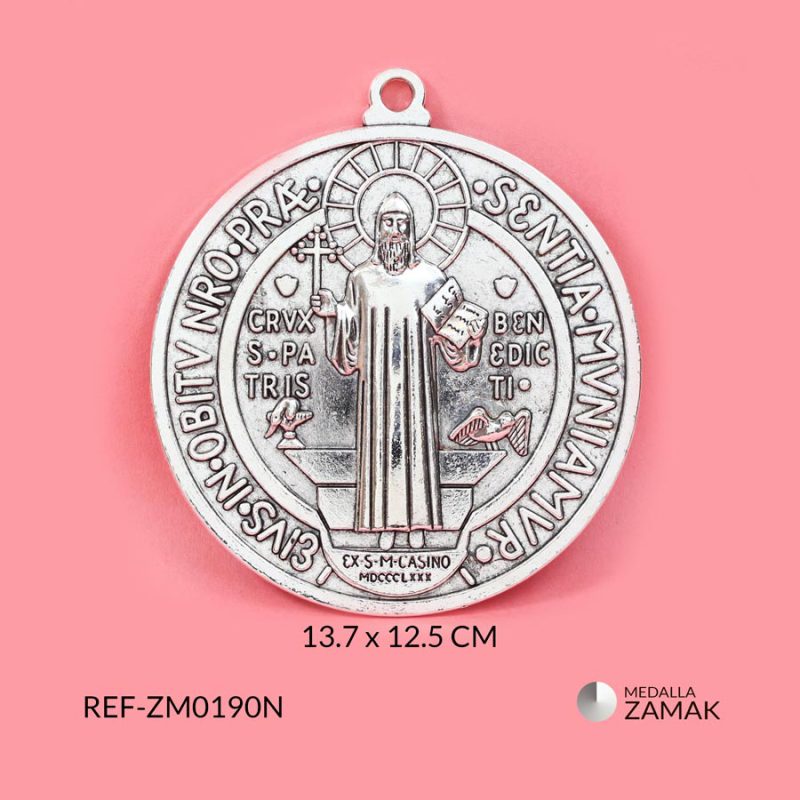 Medalla zamak San Benito 13.7x12.5CM / x unidad / Ref-ZM0190N / Ref-ZM0190N