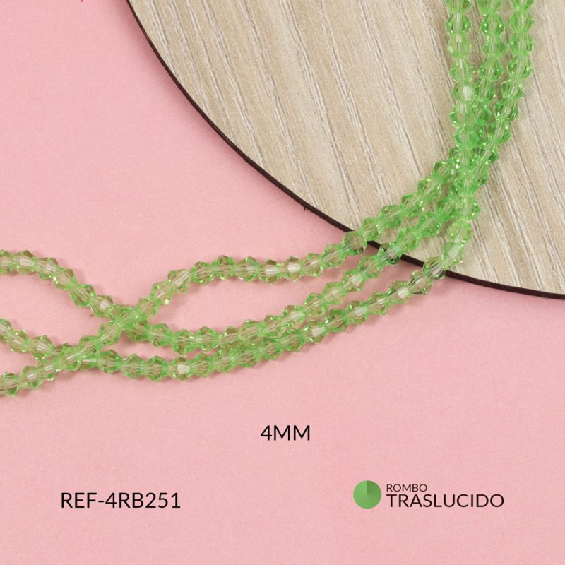Rombo traslucido verde claro 4mm