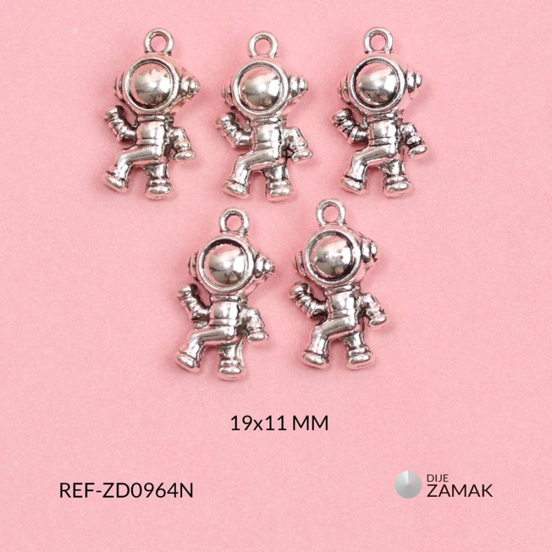 Dije zamak astronauta caminando 19x11mm