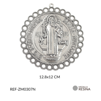 Medalla zamak redonda san benito para tejer 12.8x12cm x und